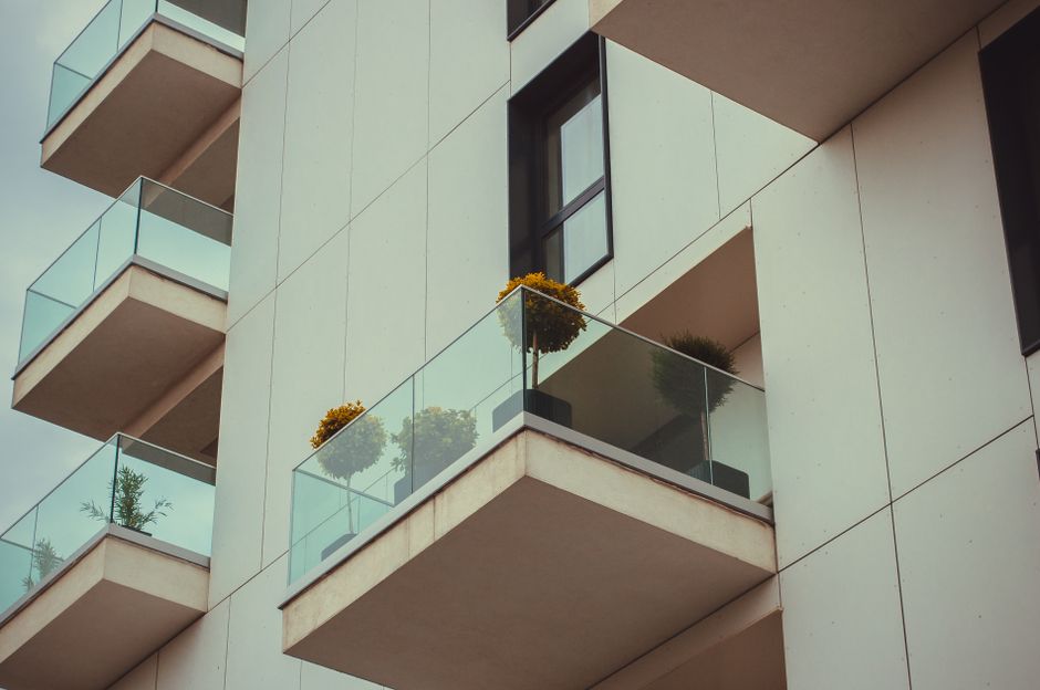 Balkon za kilkadziesiąt tysięcy złotych – ile kosztuje dodatkowy metr? Balkon za kilkadziesiąt tysięcy złotych – ile kosztuje dodatkowy metr?