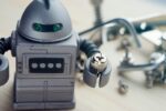 Czy biznes musi dziś zatrudniać ludzi? Automatyzacja małych firm krok po kroku.