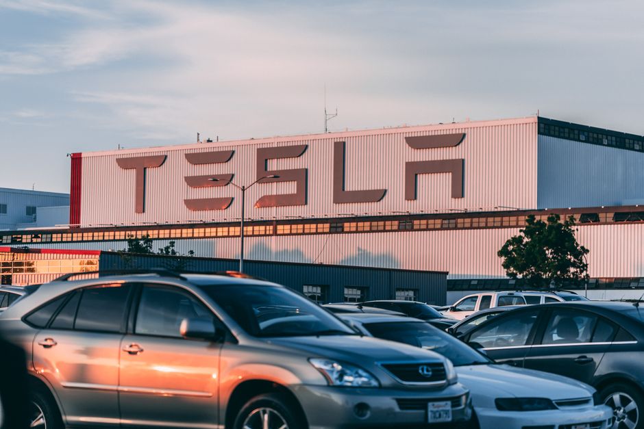 Czy Elon Musk połączy Teslę i SpaceX? Rynkowe imperium pod jednym szyldem wisi na włosku Czy Elon Musk połączy Teslę i SpaceX? Rynkowe imperium pod jednym szyldem wisi na włosku
