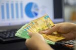 Kazachstan zmienia front. Jeden z największych nabywców złota zaczyna wyprzedaż kruszcu