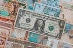 Napięcia wokół Iranu a kurs dolara. Co naprawdę napędza notowania USD i euro?